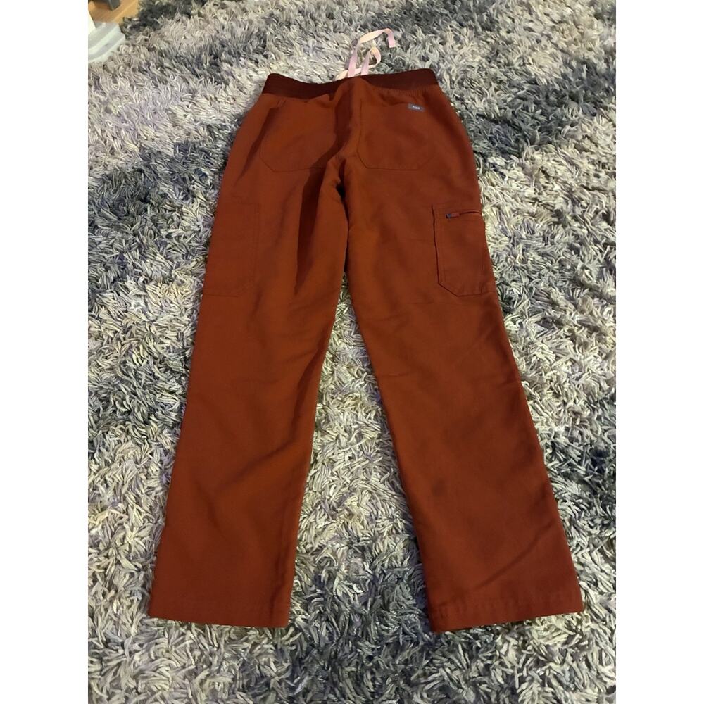 FIGS Yola Skinny Scrub Pants Women’s Size Small Auburn - Picture 2 of 3